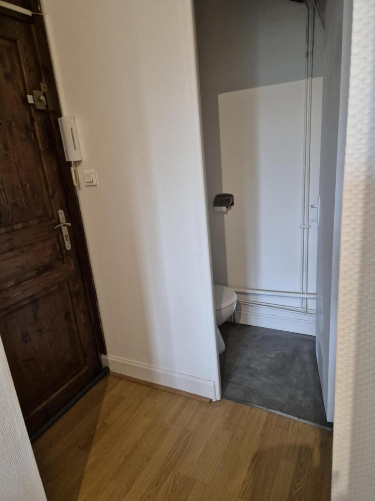 Le Sixty Apartment *