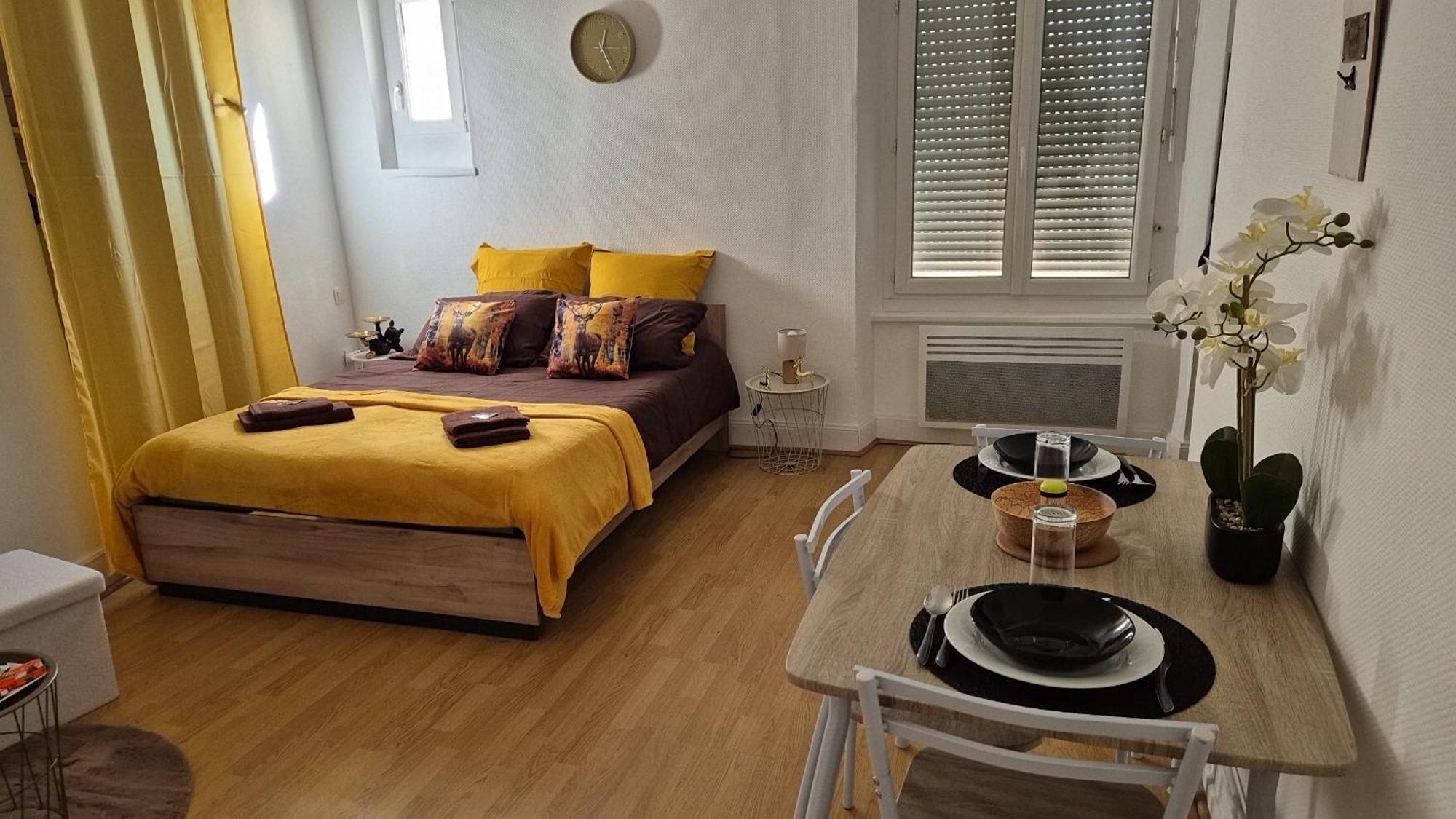 Le Sixty Apartment *